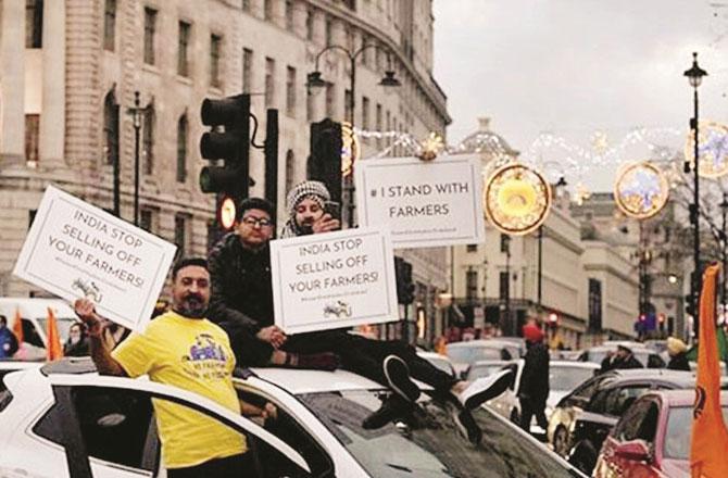 لندن میں ہندوستانی کسانوں کے حق میں مظاہرہ