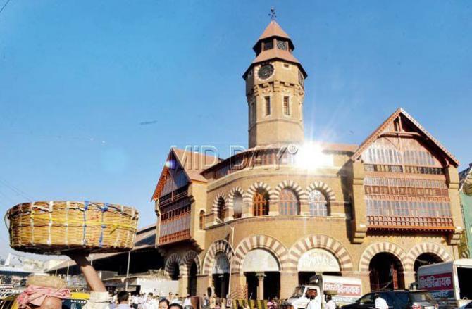 ہائی کورٹ نے کرافورڈ مارکیٹ اور اطراف میں ہاکرس کو بھی کاروبارکی اجازت دی