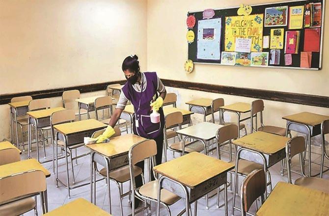  اسکولوں  سے کوارینٹائن سینٹر ہٹانے اور عمارت کو سینی ٹائز کرنے کا حکم 